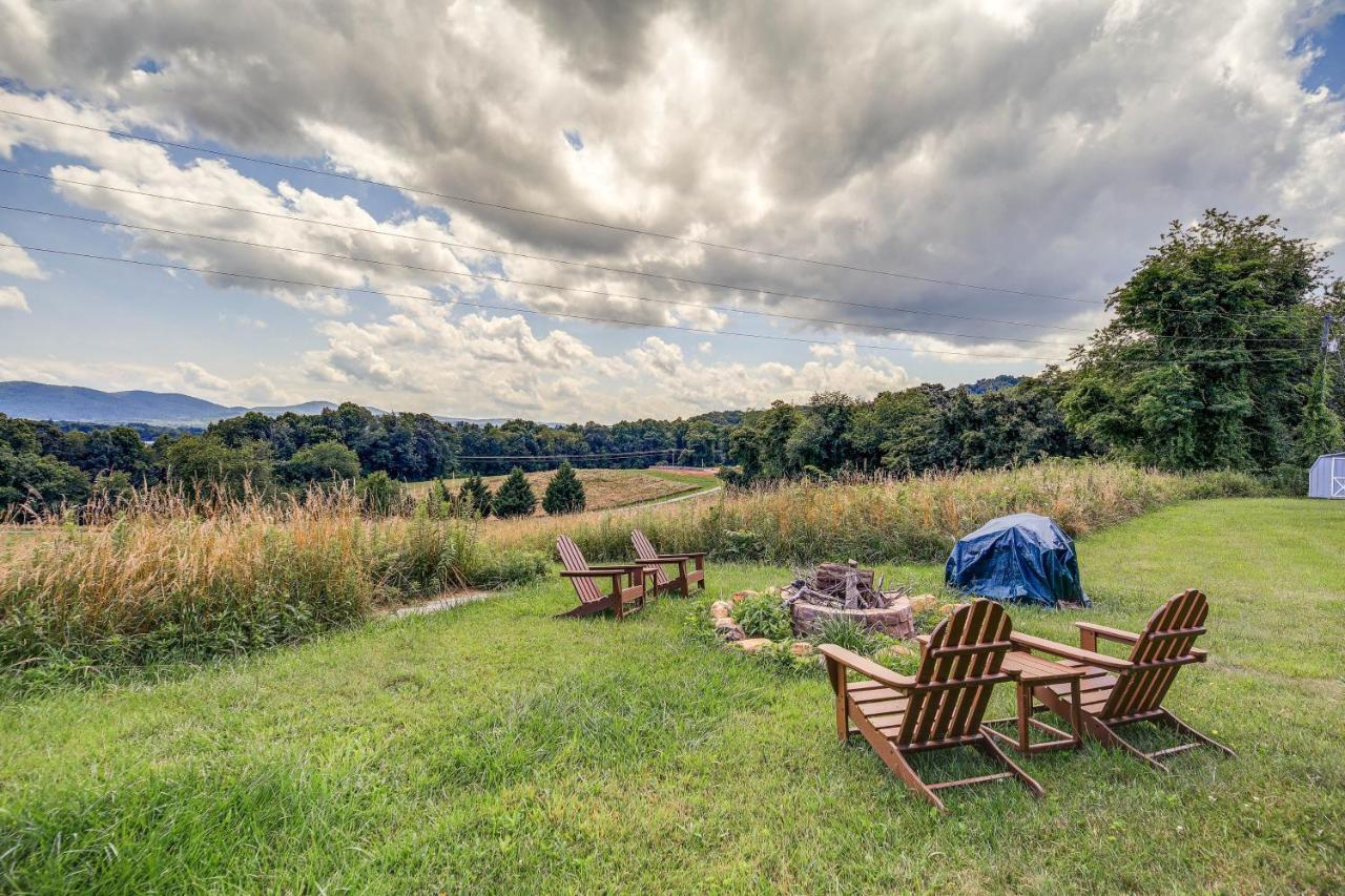 Blue Ridge Mountain Cabin With Views And Hot Tub Sparta Zewnętrze zdjęcie