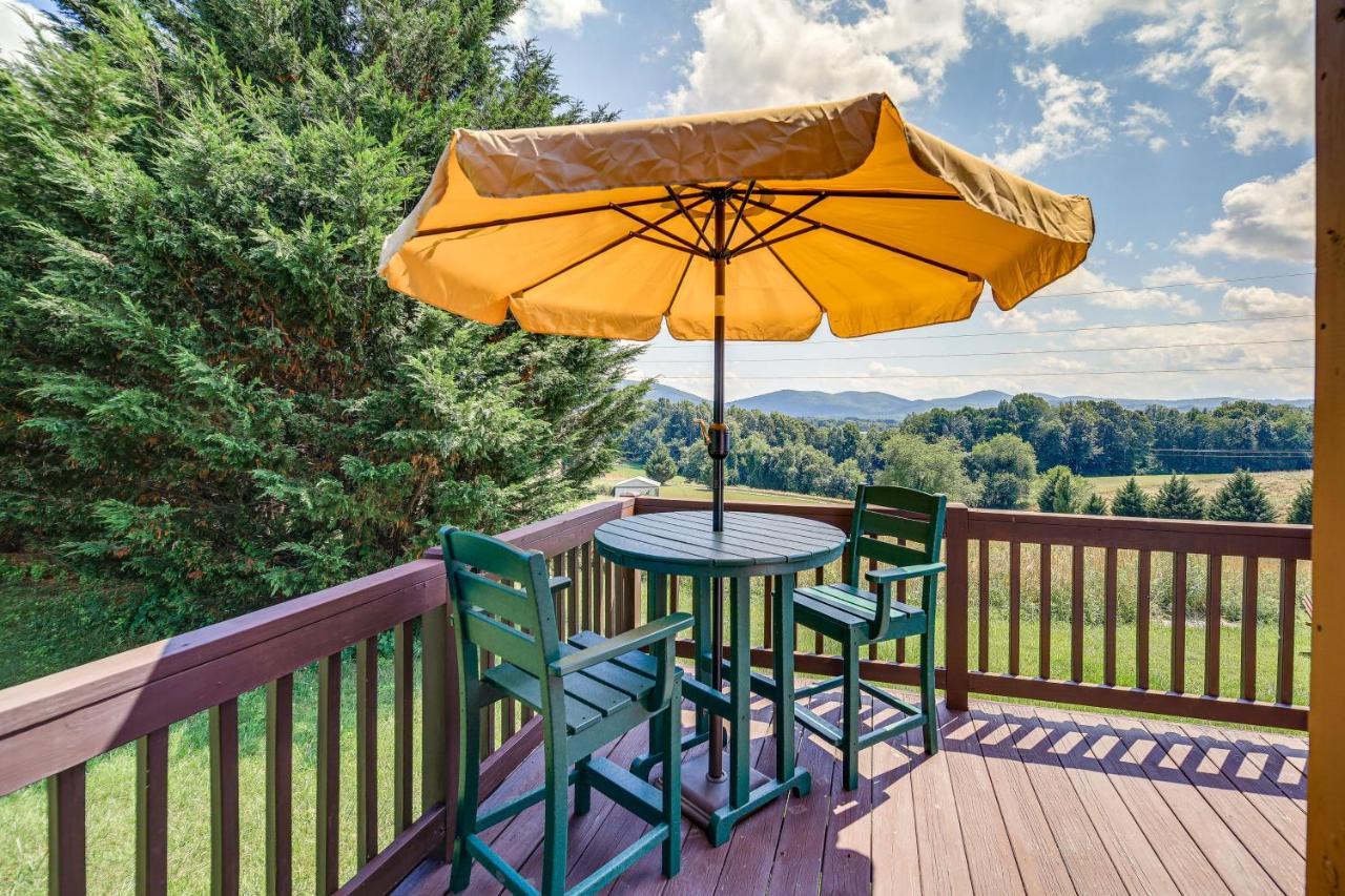 Blue Ridge Mountain Cabin With Views And Hot Tub Sparta Zewnętrze zdjęcie