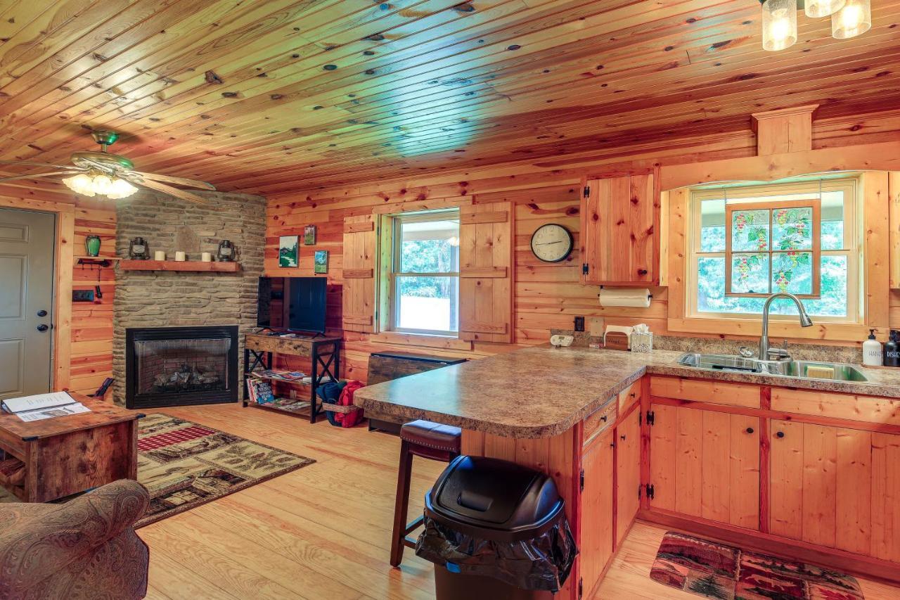 Blue Ridge Mountain Cabin With Views And Hot Tub Sparta Zewnętrze zdjęcie