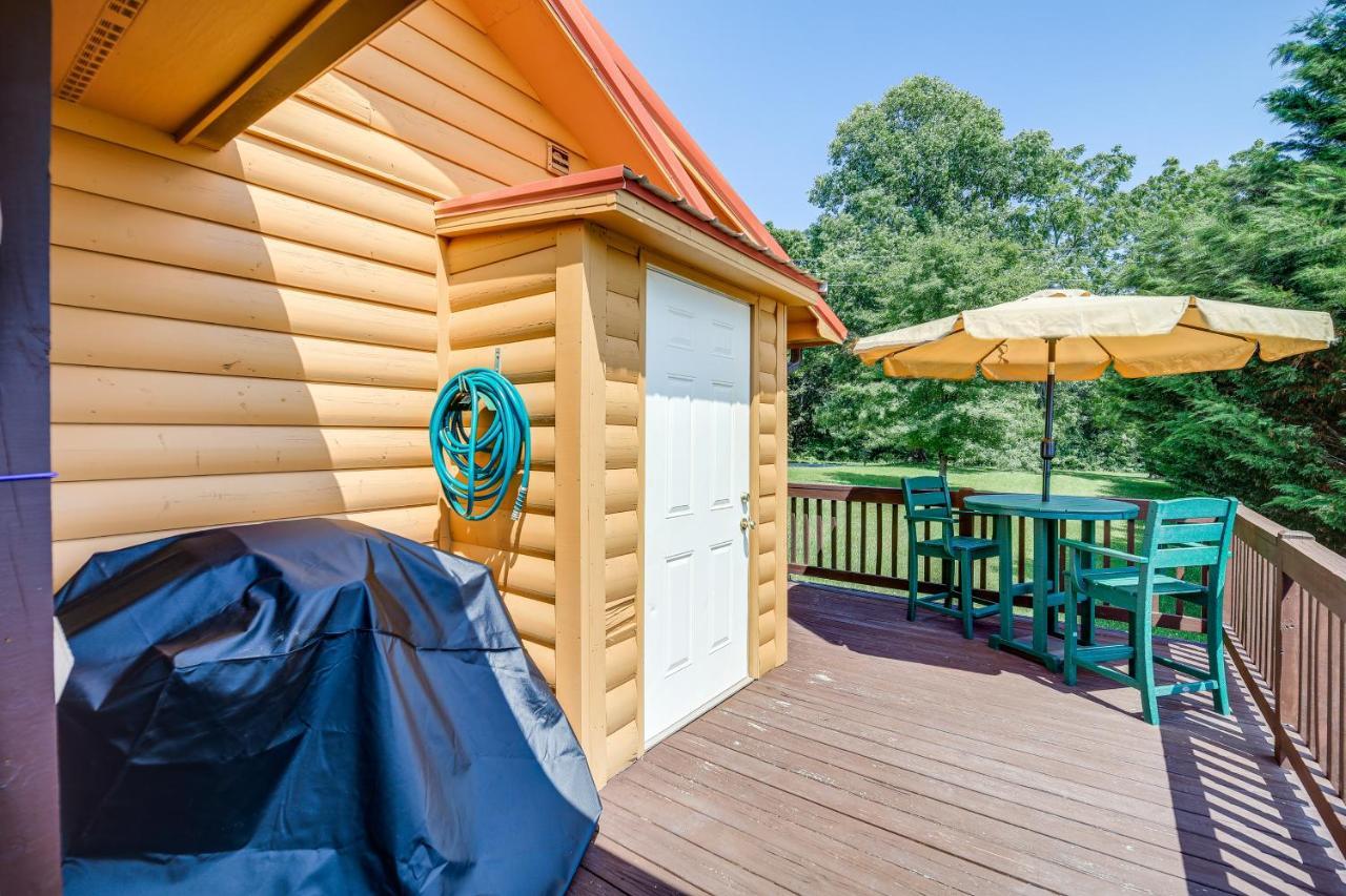 Blue Ridge Mountain Cabin With Views And Hot Tub Sparta Zewnętrze zdjęcie