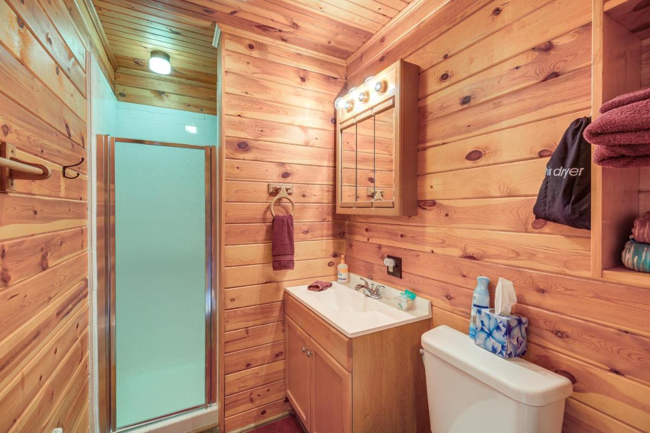 Blue Ridge Mountain Cabin With Views And Hot Tub Sparta Zewnętrze zdjęcie