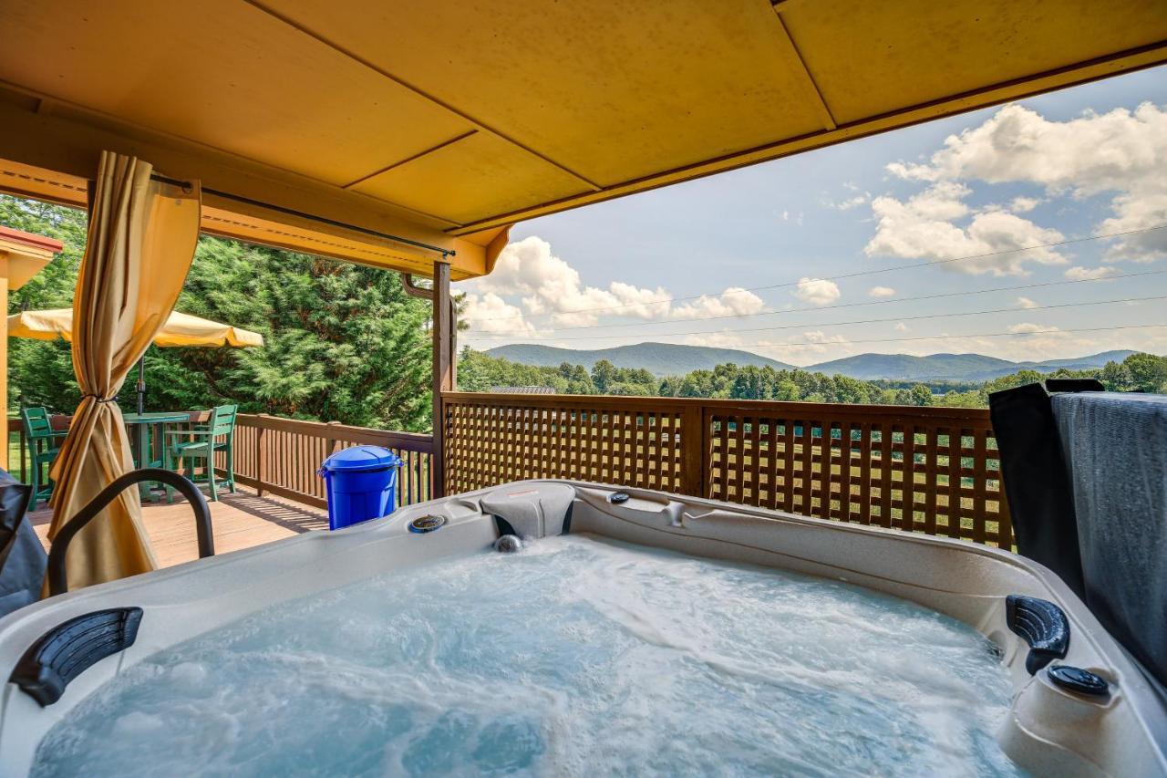 Blue Ridge Mountain Cabin With Views And Hot Tub Sparta Zewnętrze zdjęcie