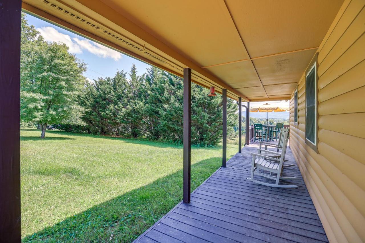 Blue Ridge Mountain Cabin With Views And Hot Tub Sparta Zewnętrze zdjęcie