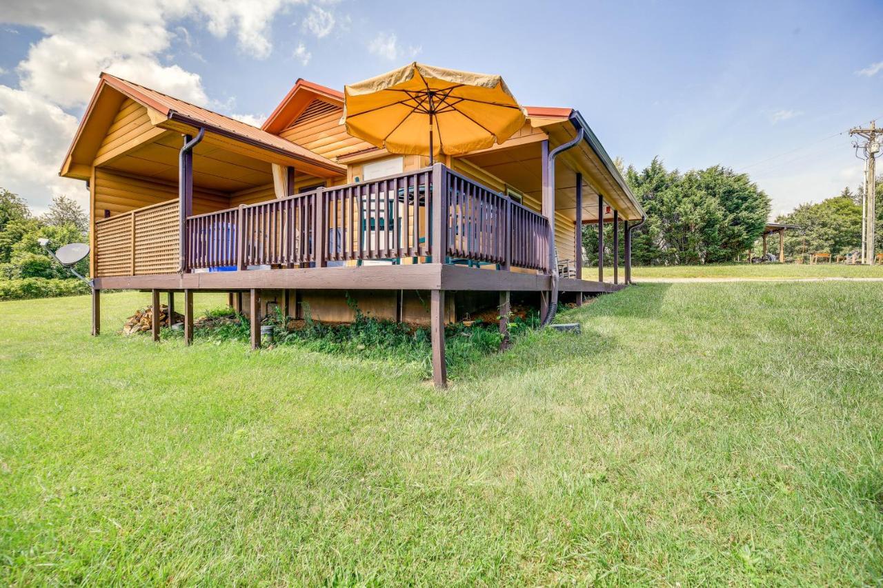 Blue Ridge Mountain Cabin With Views And Hot Tub Sparta Zewnętrze zdjęcie